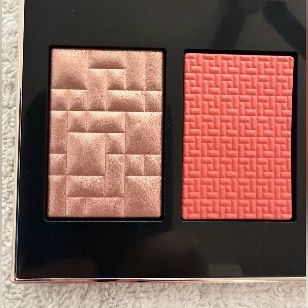 Bobbie Brown Sculpt And Glow Face Palette. BNIB Shade Medium. * - Picture 6 of 9